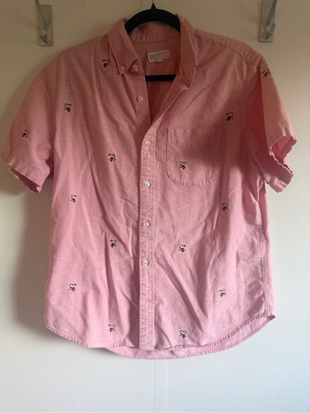 GAP Pink Toucan Embroidered Oxford Button Down Shirt Women’s M Stretch Cotton